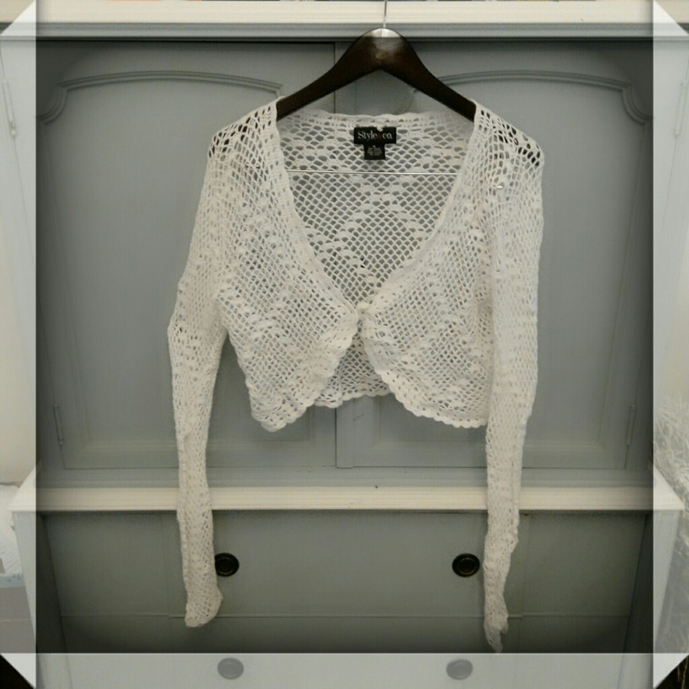 Snow White crochet crop sweater